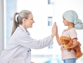 Detección temprana de cáncer infantil: 78% logran superar la enfermedad en Chile