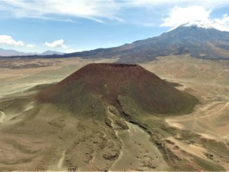 La Poruña: el pequeño y extraño volcán emplazado en pleno Desierto de Atacama