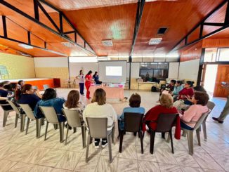 Realizan Taller Educativo en Prevención y Promoción de la Salud para Mujeres de Huatacondo